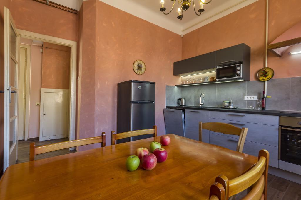 Spacious & Smart Center Apartment Пула Экстерьер фото