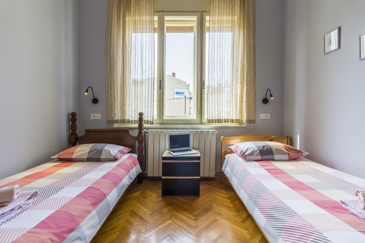 Spacious & Smart Center Apartment Пула Экстерьер фото